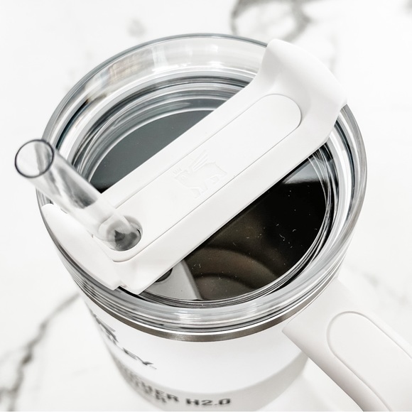 NWT Stanley Limited Edition 40oz Flowstate Quencher in Brilliant White - Target - Picture 4 of 5